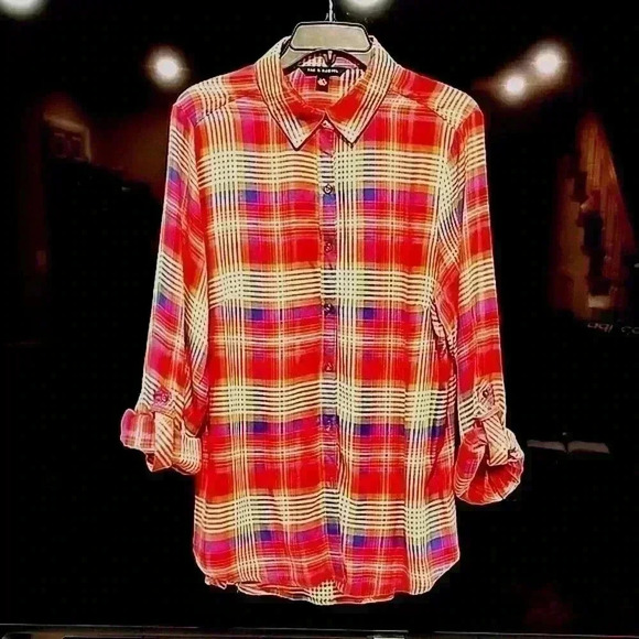 Zac & Rachel Tops - Zac & Rachel Button-down Plaid shirt size LG (T182 5.5)